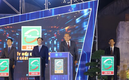 Phó Thủ tướng dự khai mạc Techdemo 2019